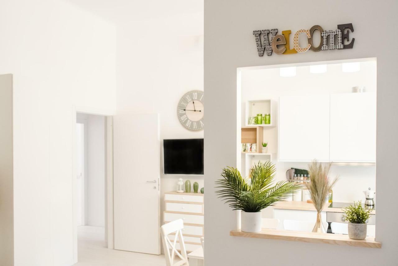 White Fanti Apartment