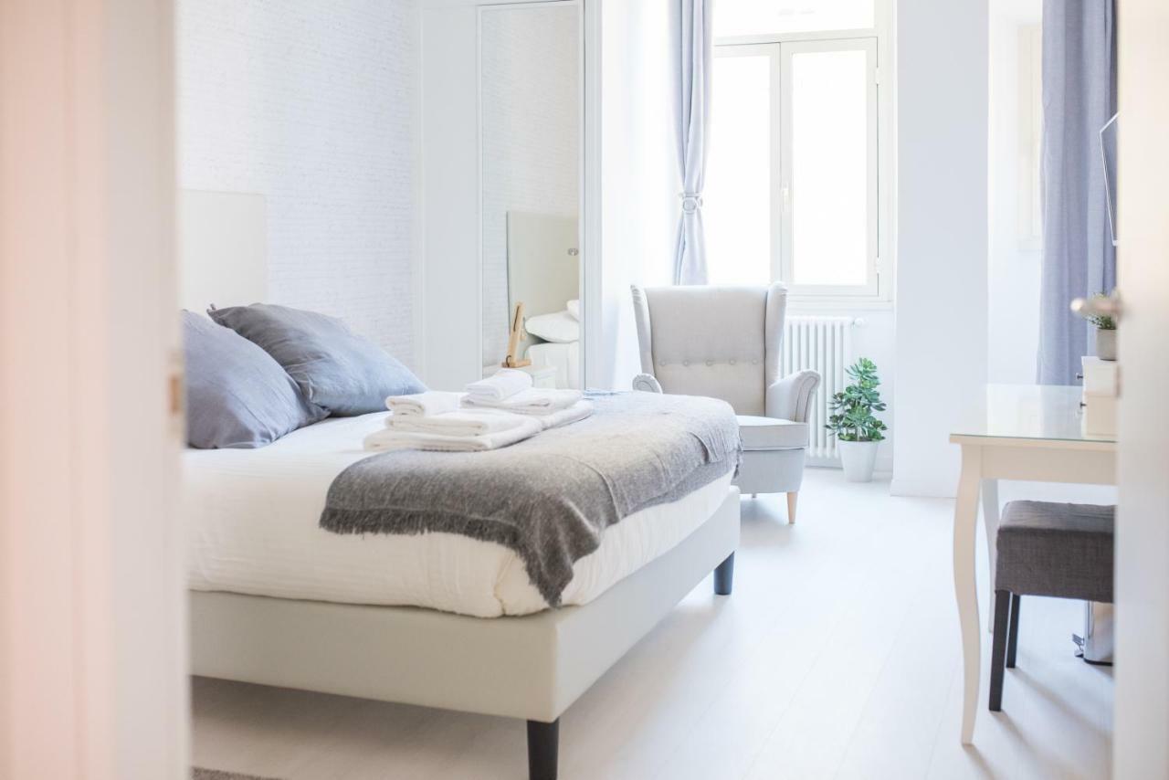 Apartment White Fanti Rom